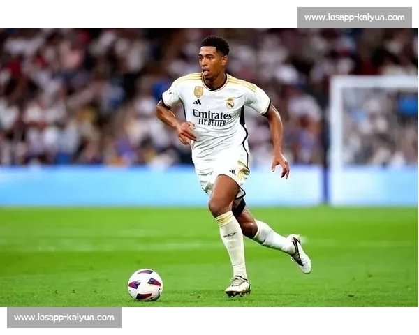 贝林厄姆 22 岁生日,女友晒甜蜜瞬间:舞伴与星光的双重闪耀 贝林厄姆 22 岁生日,女友晒甜蜜瞬间:舞伴与星光的双重闪耀