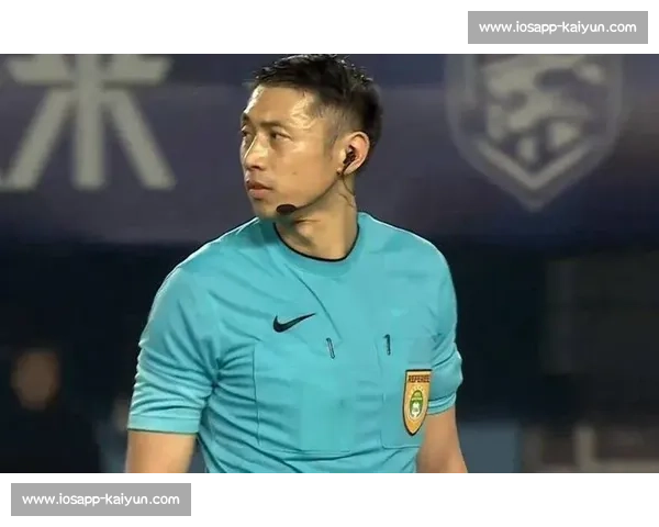 新鹏城 vs 三镇补赛裁判确定:黄翼主裁,邢琦担任 VAR 新鹏城 vs 三镇补赛裁判确定:黄翼主裁,邢琦担任 VAR